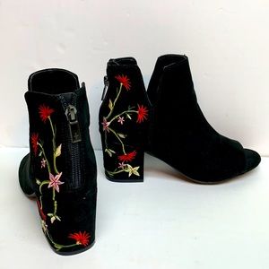 Kenneth Cole Reaction Ride Floral Embroidered Boot